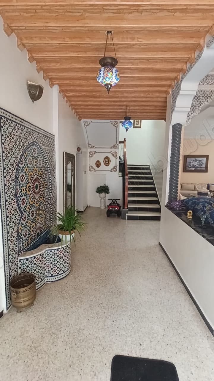 Magnifique maison à vendre à Hay Al Fath. 3 chambres