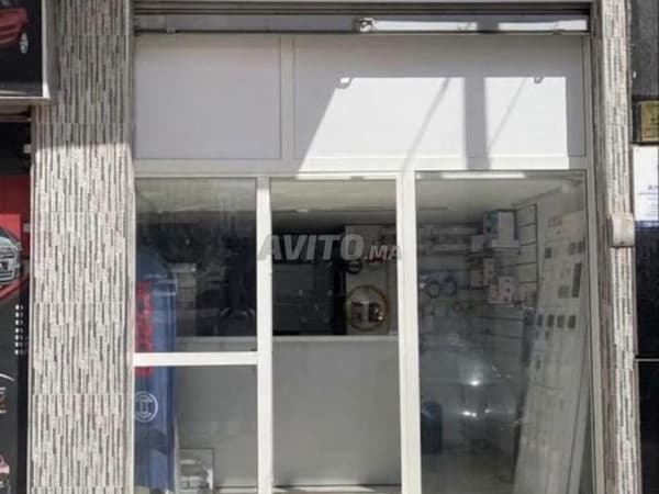 Local commercial à vendre à Anassi