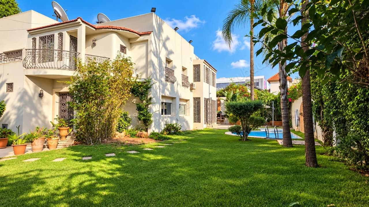 Zu verkaufen, Prachtvilla 800m² in Oasis