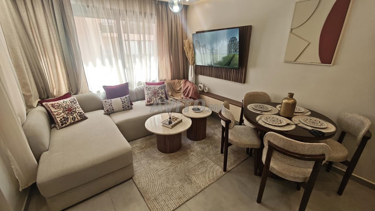 Magnifique studio meublé à louer, jamais habité