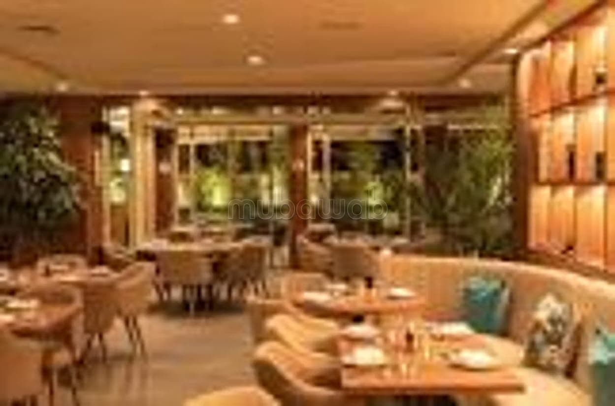 Local Resto/Showroom PREMIUM 700m2 TOP Visibilité