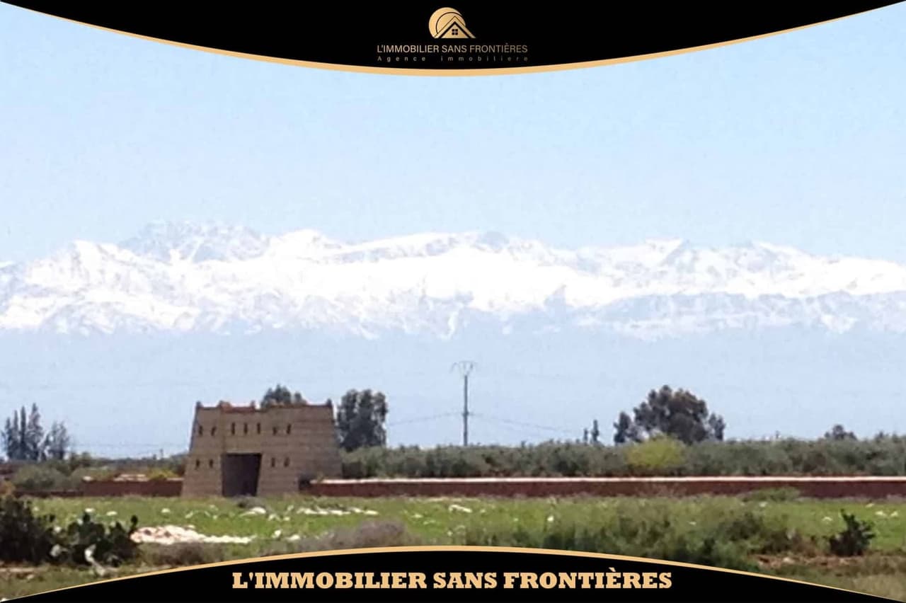 Landwirtschaftlicher Hof zu verkaufen – 3 Hektar 5700m² – Route de Fes Km 25, Marrakech