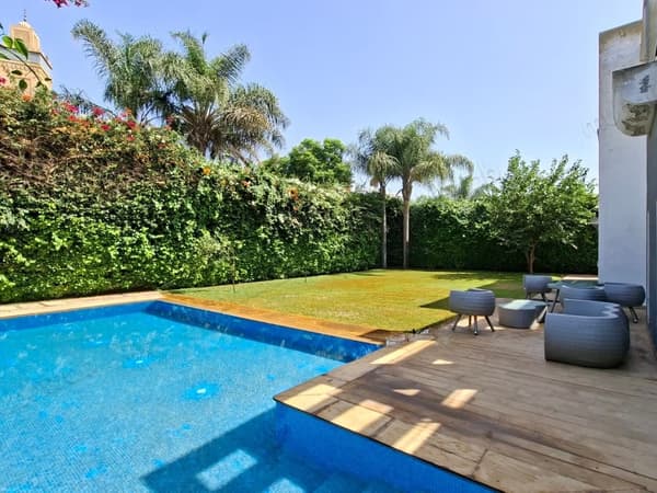 Villa 850 m² 4 chambres grand jardin