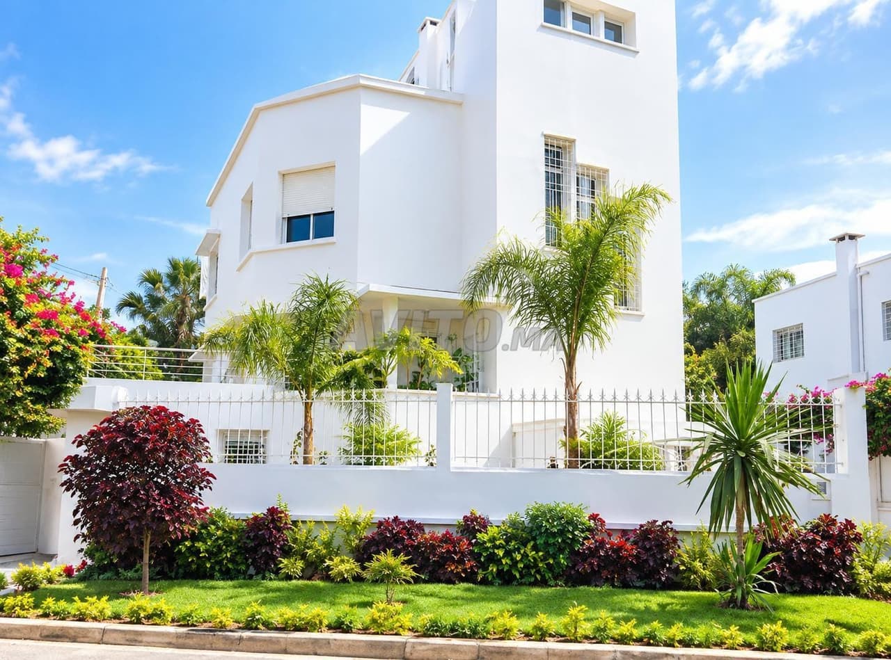 VILLA DE STANDING AVEC JARDIN – SOUISSI, RABAT