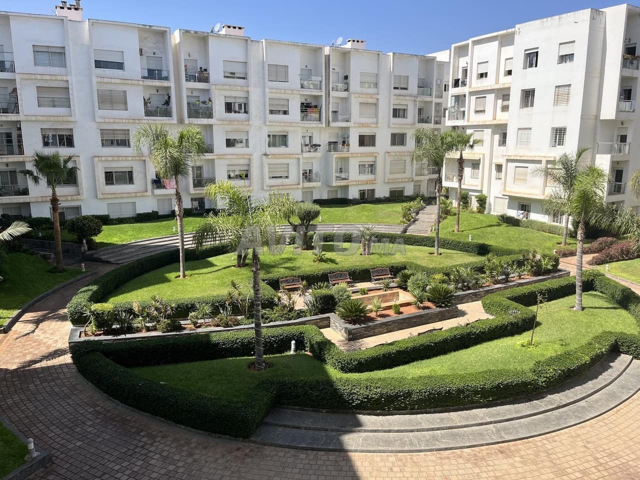 Furnished apartment for rent in les Collines