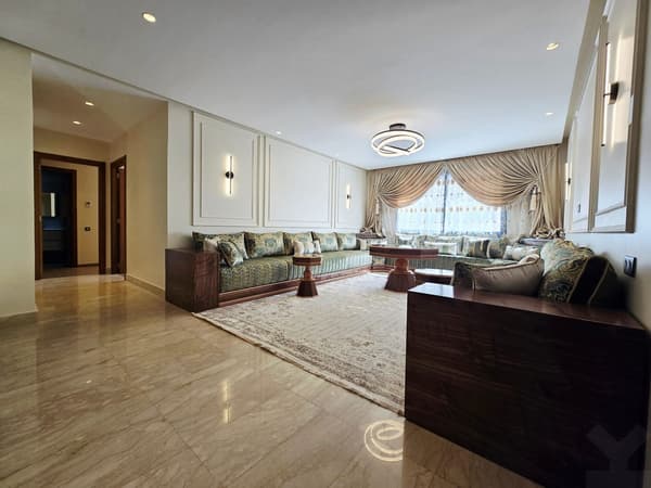 Appartement 112 m² à louer à Casablanca Burger