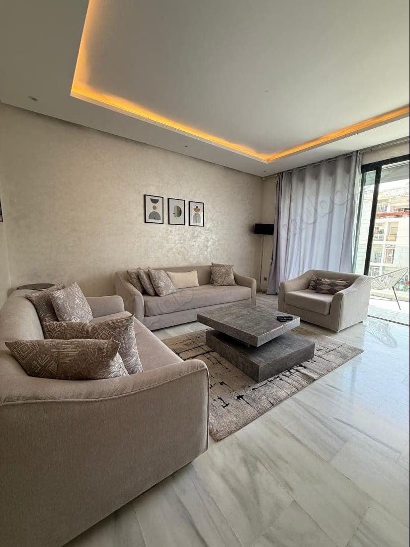Location d'un appartement à Riyad. 3 pièces. Garage et terrasse
