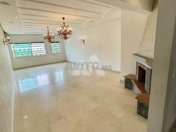 Apartment 167m² 3 bedrooms terrace Roches MZ-261212