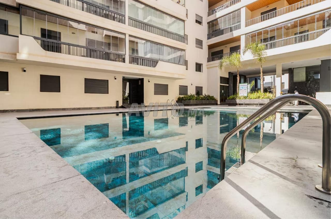 Hochwertige Wohnung – Meerblick, Pool