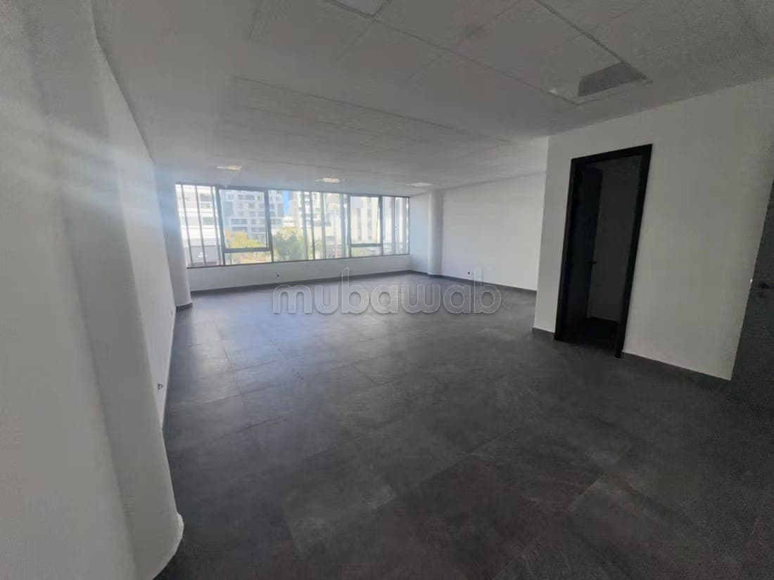 Prime Nieuwe Kantoorruimte van 68 M² te Huur in CFC