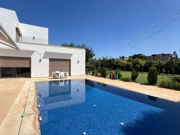 Villa d’Exception à Vendre a Dar Essalam