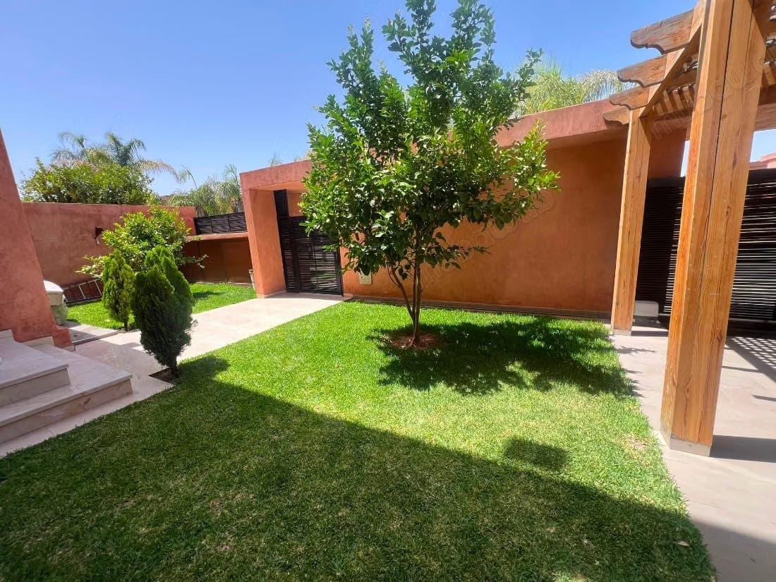Prachtige villa te huur aan de Route de l'Ourika. 2 kamers. Gemeubileerd