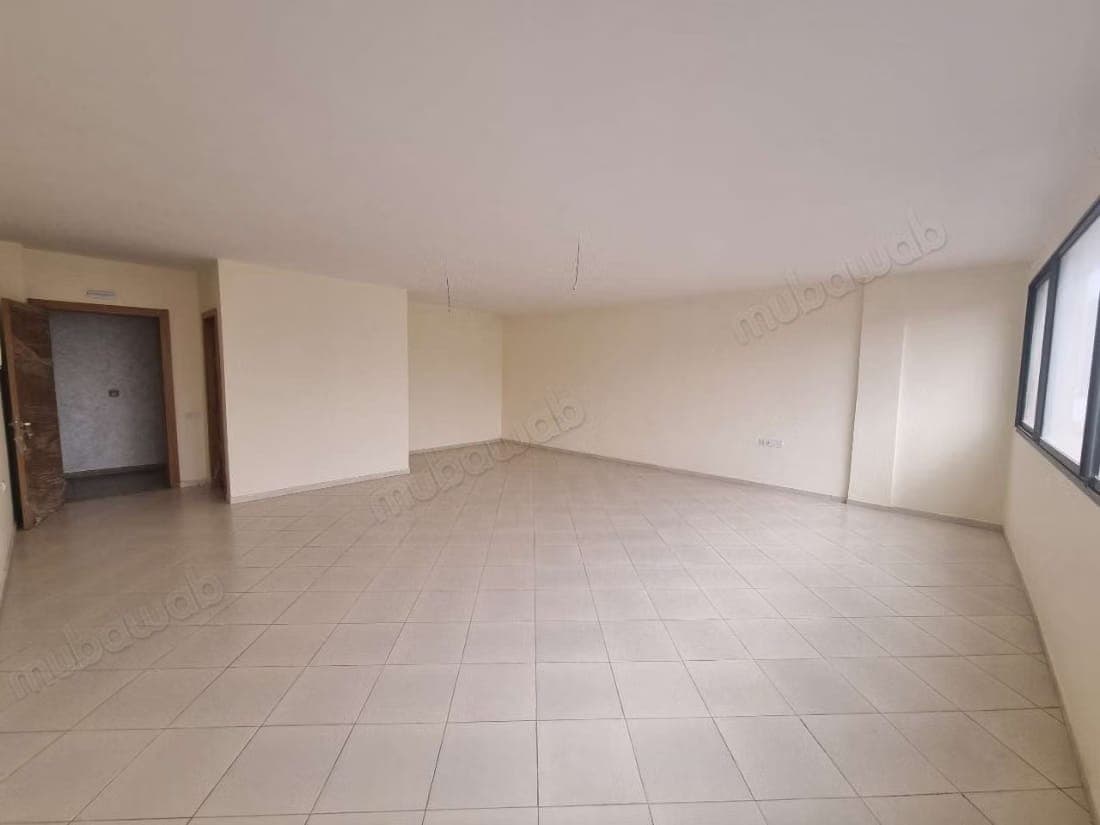 Büros zum Kauf in Zone Industrielle Agadir. Fläche von 56 m². 24/24 gesichert