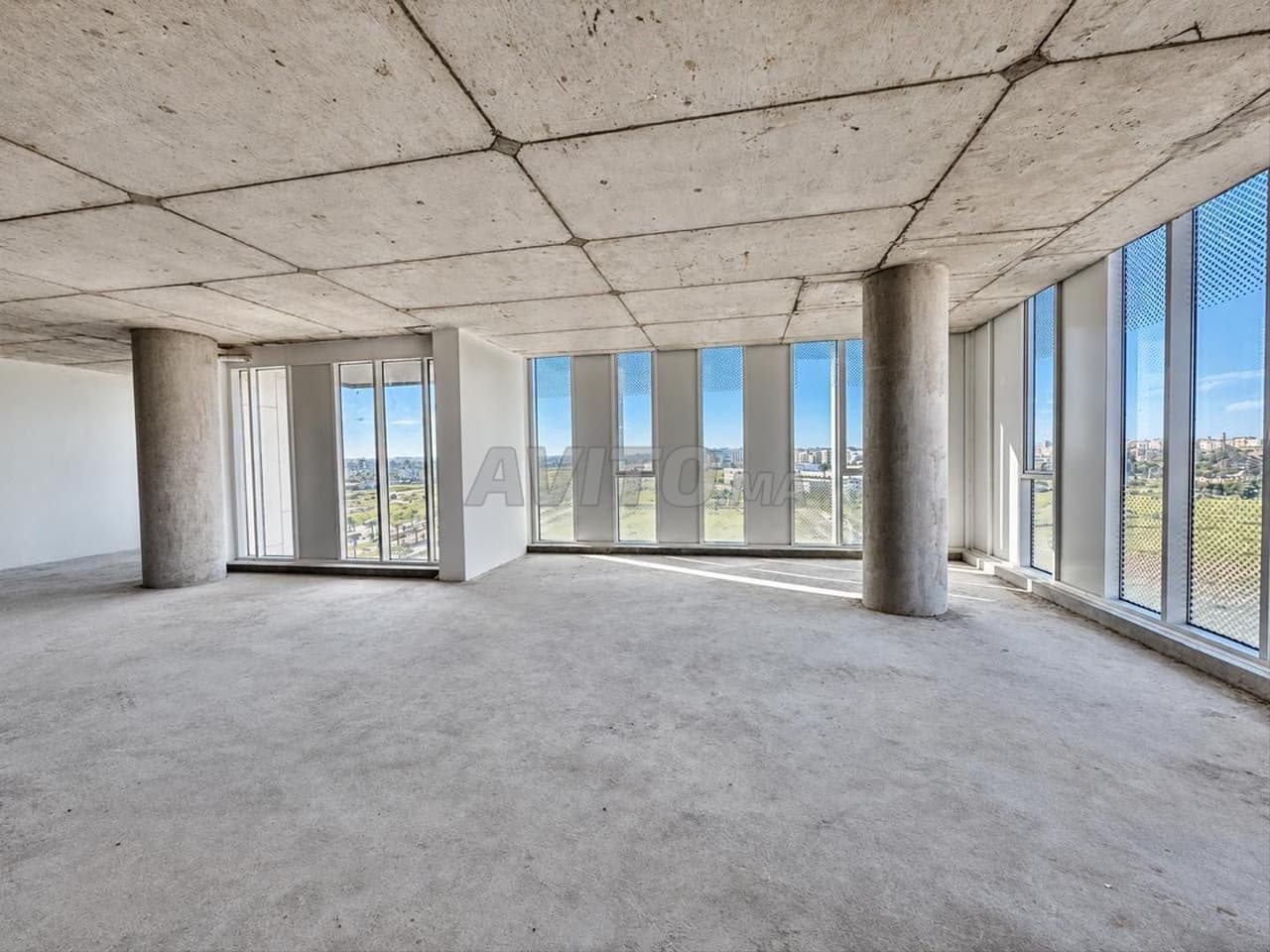 PLATEAU DE BUREAU ÉLIGIBLE STATUT CFC 160M²