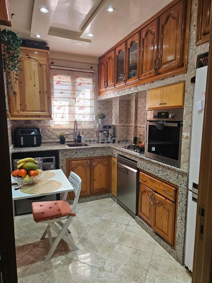 Leegstaand appartement te huur, 4de verdieping, Azhar Oulfa