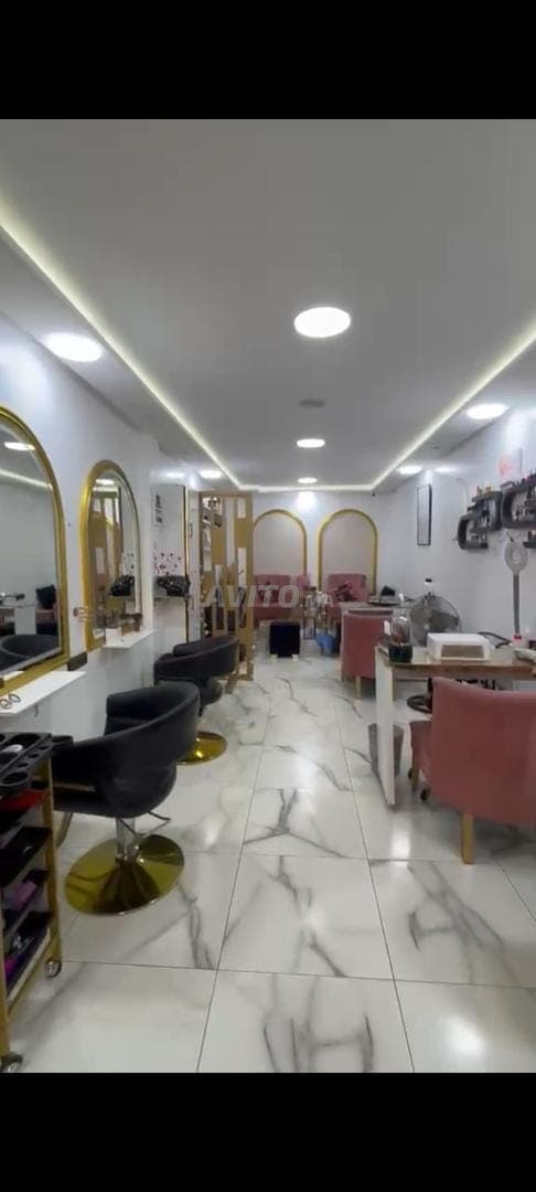 صالون حلاقة للإيجار بعين السبع