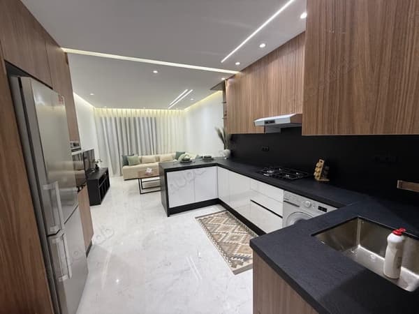 Superbe appartement à louer à Franceville. 1 Pièce. Meublé