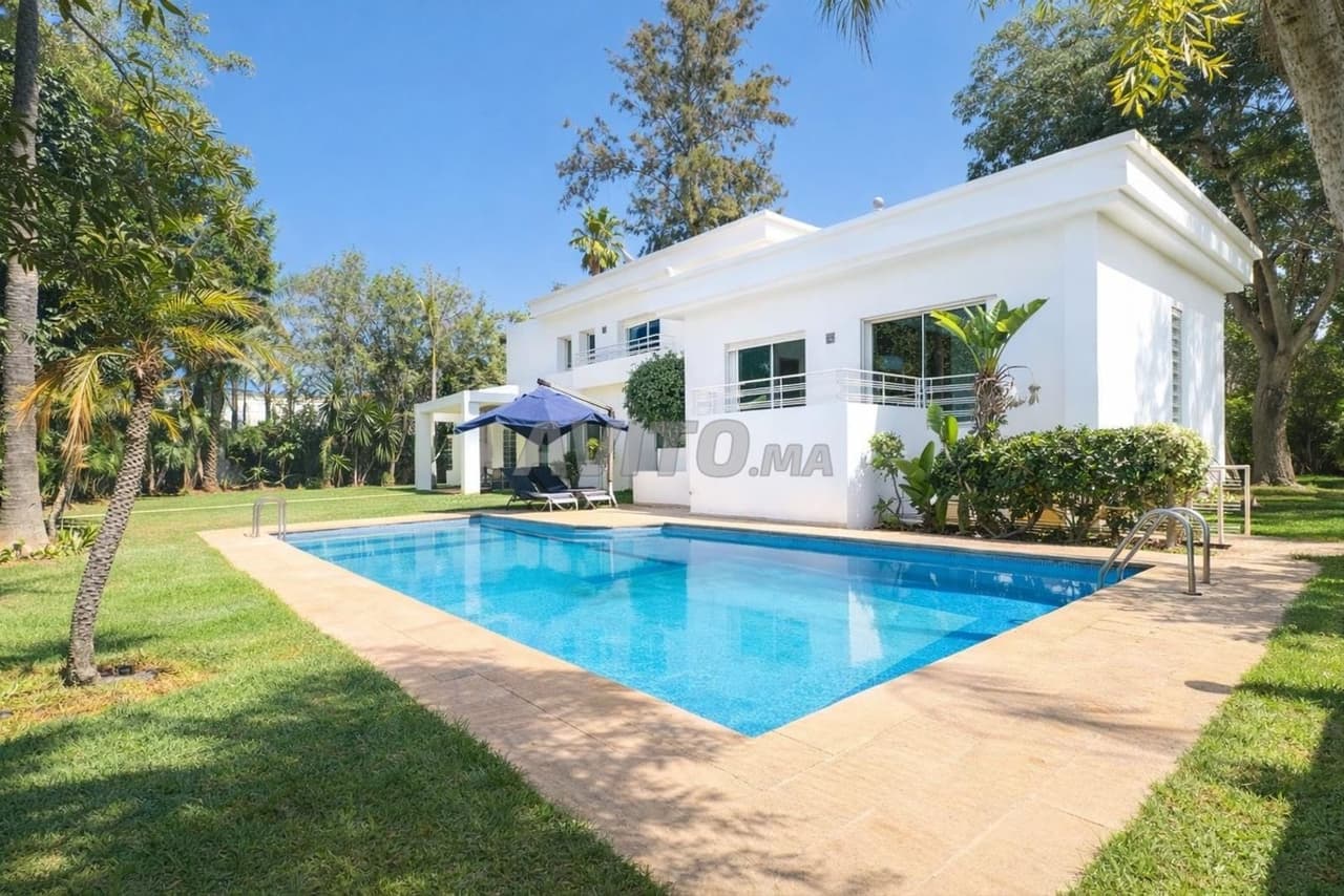 Villa de prestige à vendre – Souissi