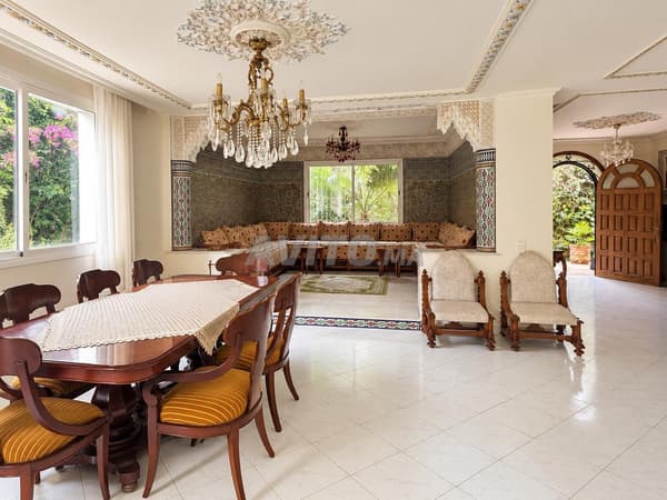 Villa à proximité du Studio des arts vivants