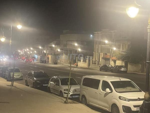 Offre d'un local commercial sur la rue principale Moulay Rachid