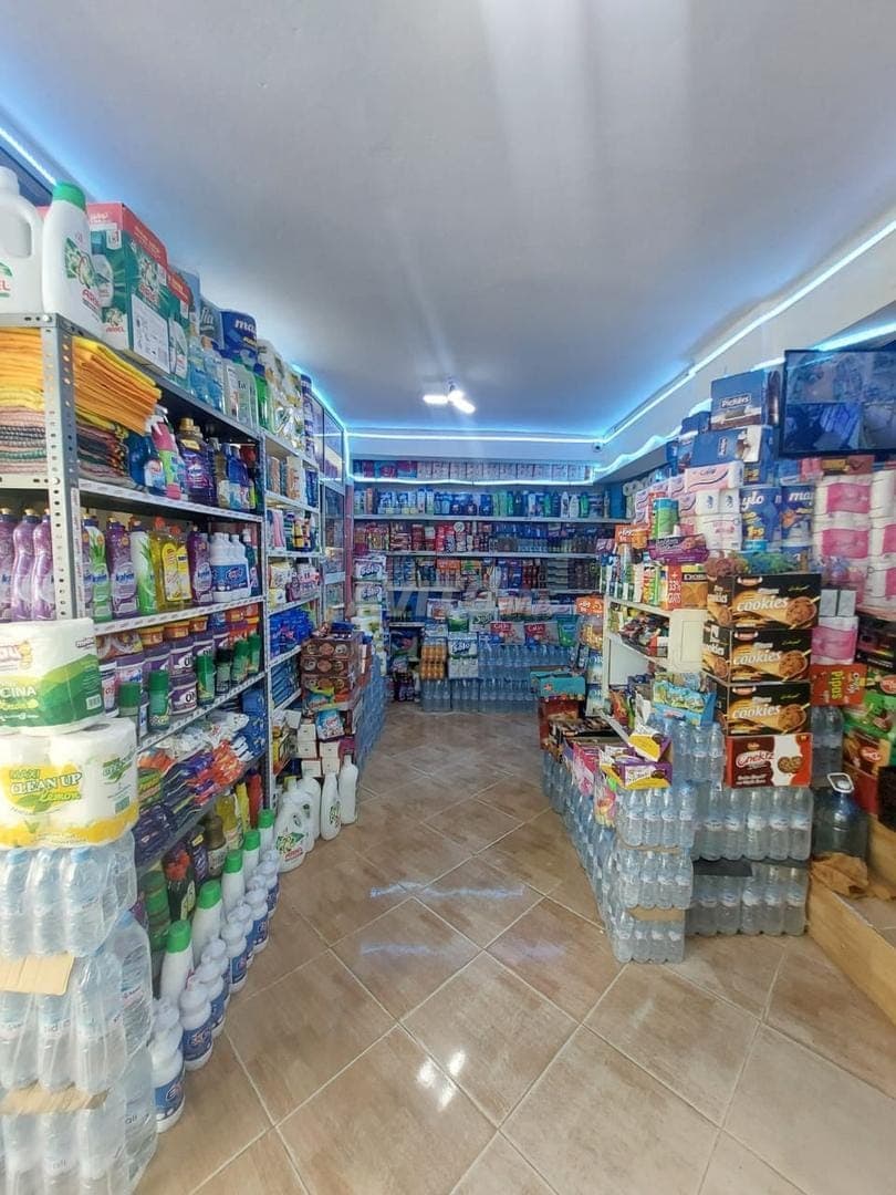 Local commercial à vendre à Boukhalef Erfane 2 sur une grande rue