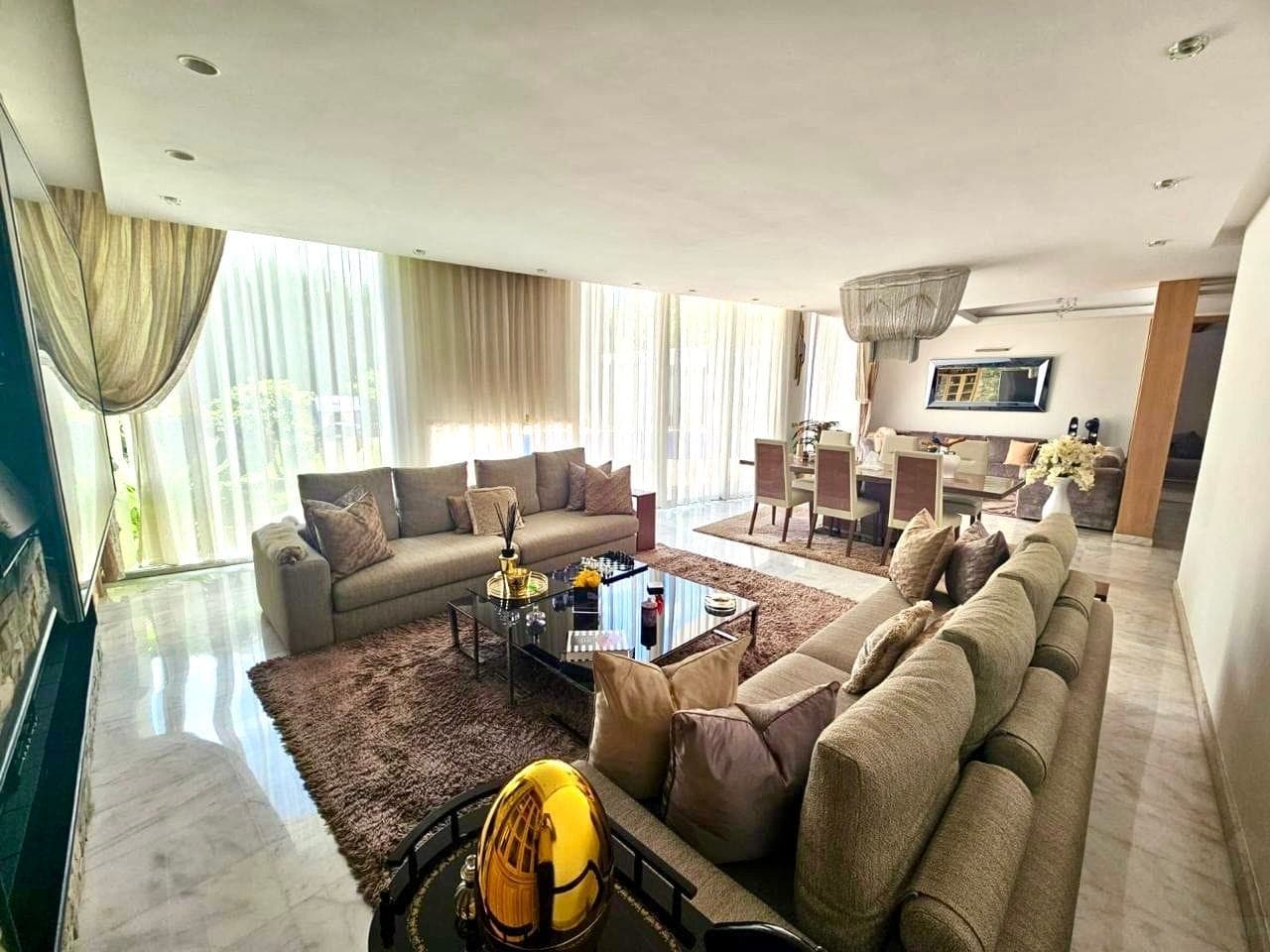 Villa di 610 m² in affitto a Bouskoura Ville Verte