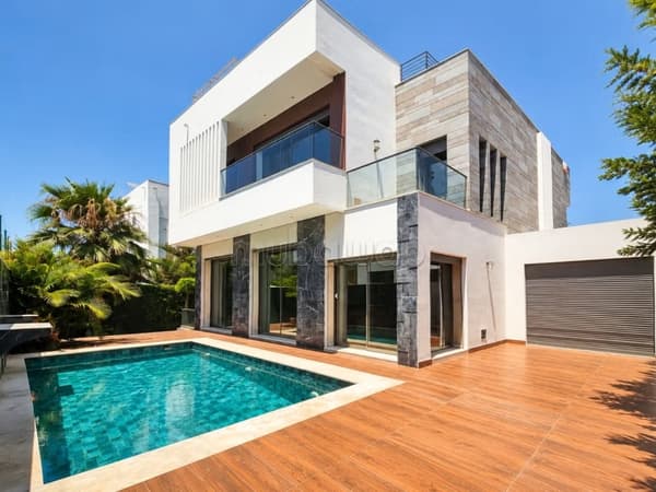 Vente magnifique villa moderne 4 suites avec piscine à Dar Bouazza