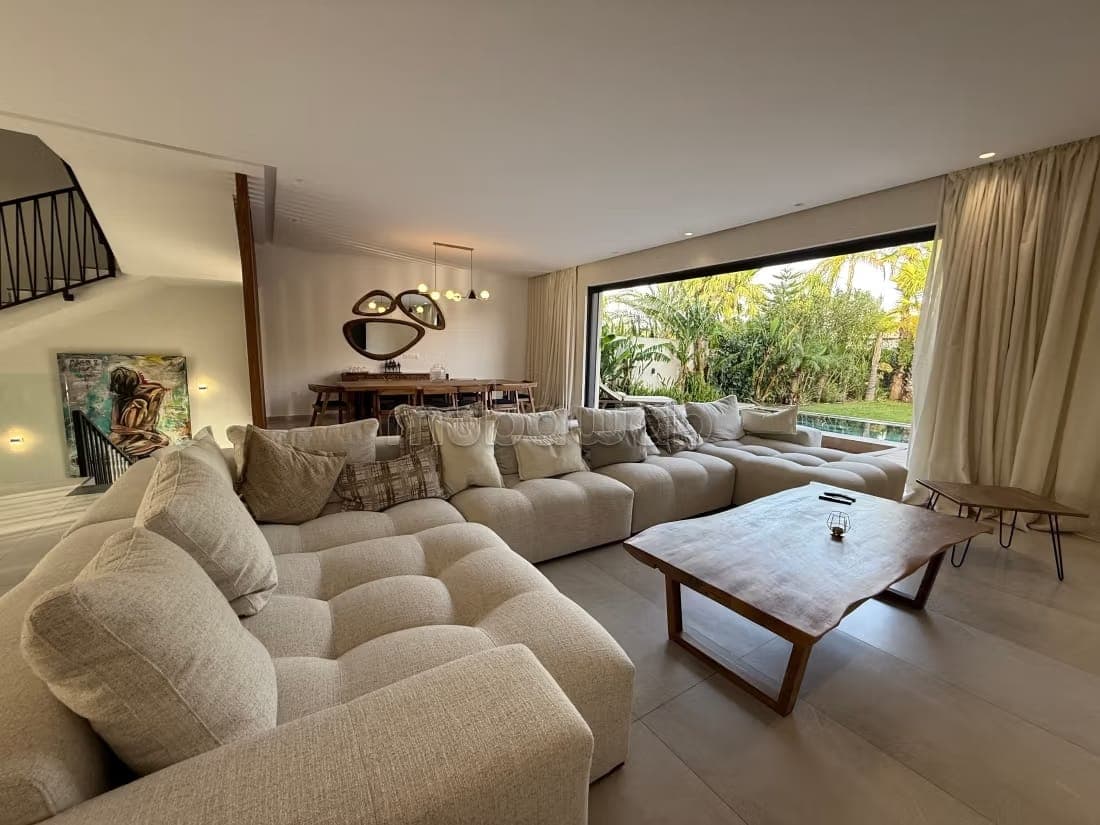 Moderne villa te huur in het hart van een prestigieuze golfbaan