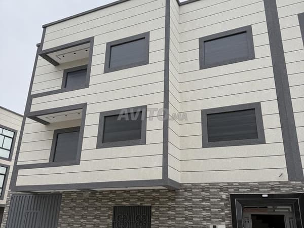 Nouvelle maison titrée à vendre à Remila