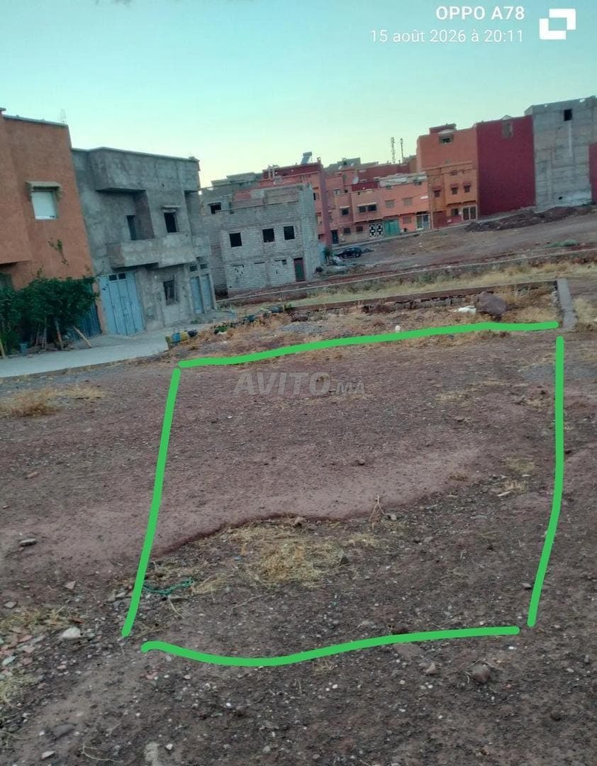 Terreno modello di 95 m2 pronto per la costruzione vicino al mercato