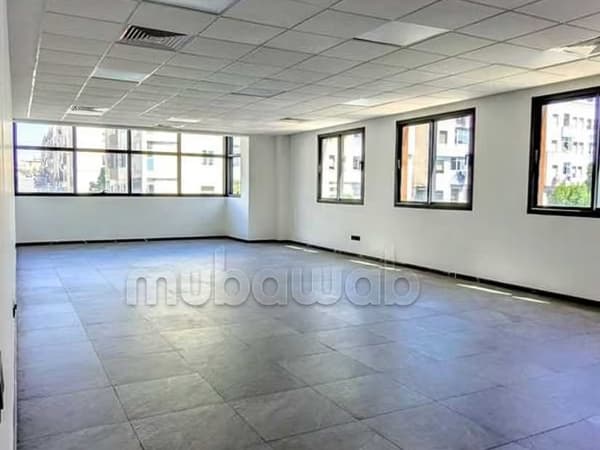 Bureau à Louer de 104.0 m² à Casablanca, Sidi Maarouf