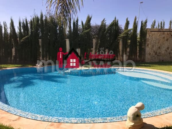 Villa of 728 m2 in Gated Residence in Californie