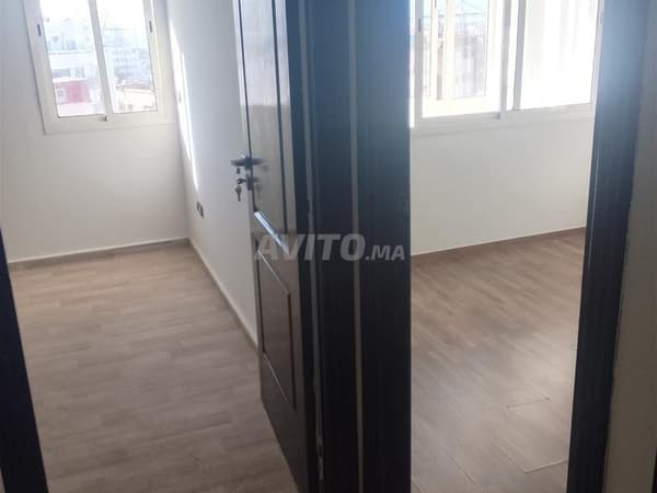 Ufficio 90m2 vicino casavoygeur alyasir