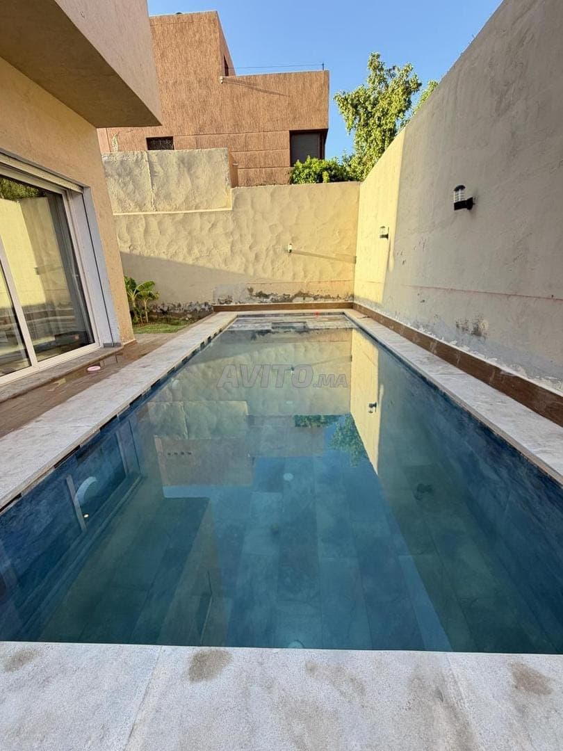 Magnifique villa 275 m² à vendre à Tamansourt