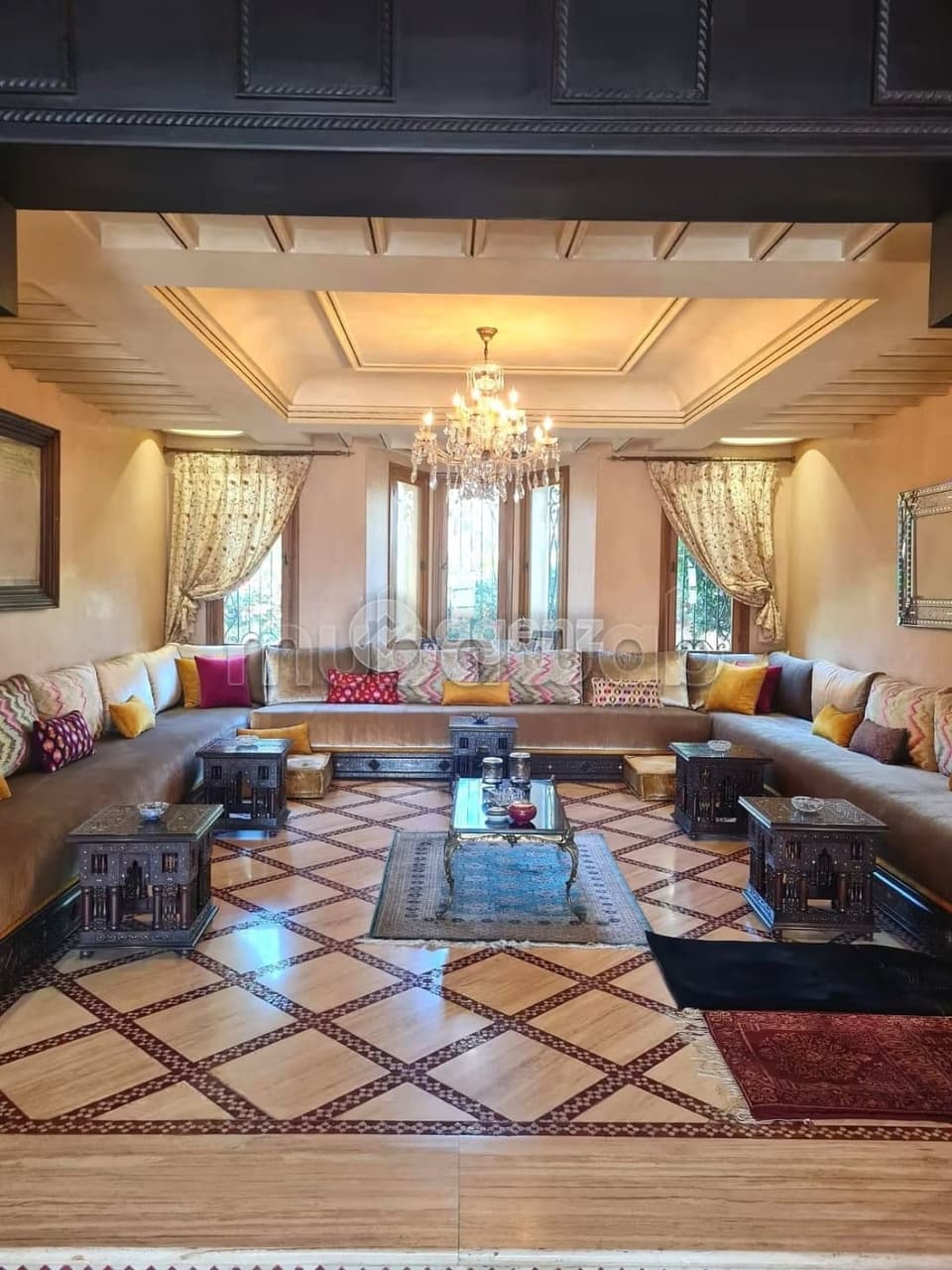 فيلا للبيع 385 م²، 7 غرف سيدي معروف الدار البيضاء