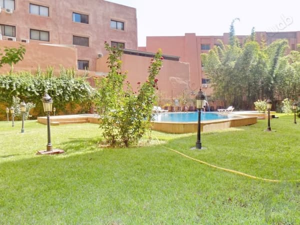 استوديو رائع للإيجار بجوار أمود