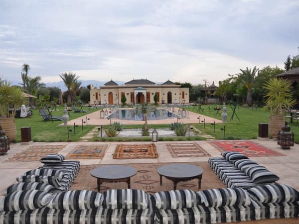 Villa Semi-Finie avec Pavillon Impérial Vue Atlas