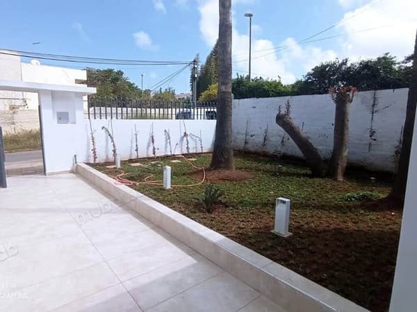 Villa Bureau à louer à Agdal