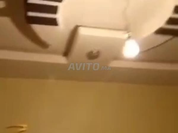RDC zu vermieten Izdihar, 2 Schlafzimmer, gut renoviert, Rahn 2M