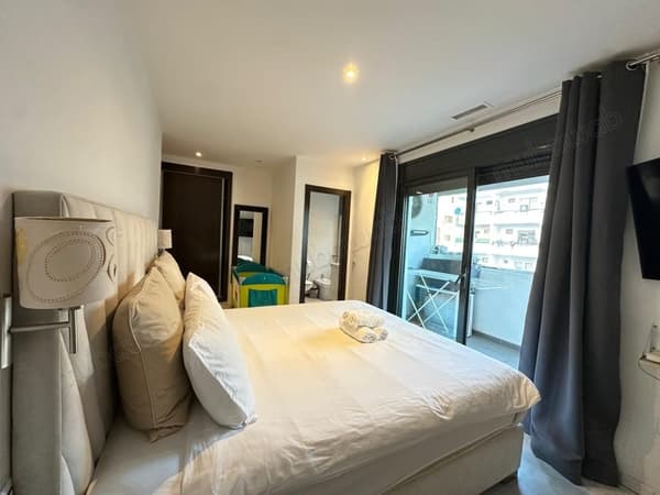 Vente d'un bel appartement à Médina. 3 belles chambres. Meublé