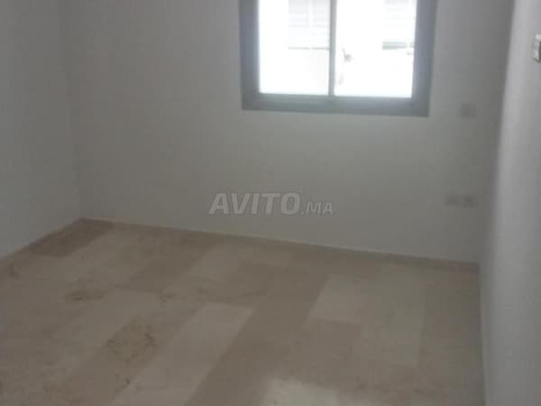 Appartement/Clinique à louer, 2ème étage