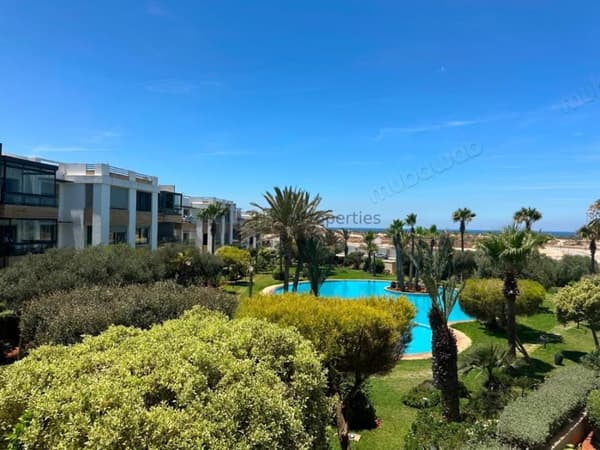 T4 vacío 189m² – 3 hab. + hab. personal – residencial con piscina