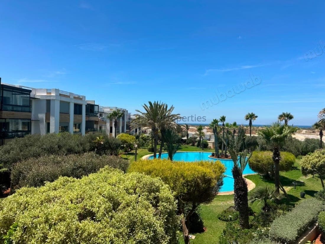 T4 vacío 189m² – 3 hab. + hab. personal – residencial con piscina
