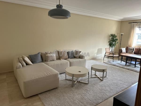 Mooi gemeubileerd appartement te huur in Quartier Racine
