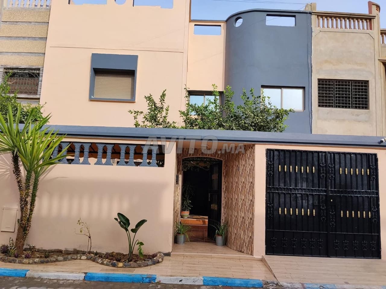 Villa te koop, volledig ingericht en gemeubileerd