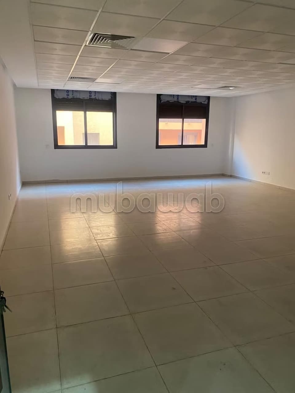 Nouveau plateau bureau a louer à Samlalia