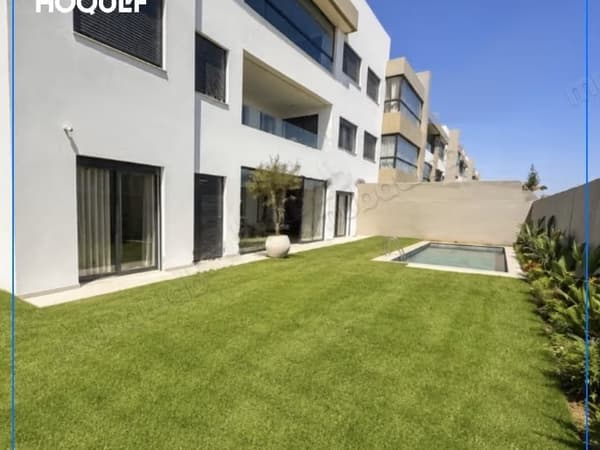 Magnifique rez de jardin meublé avec Piscine
