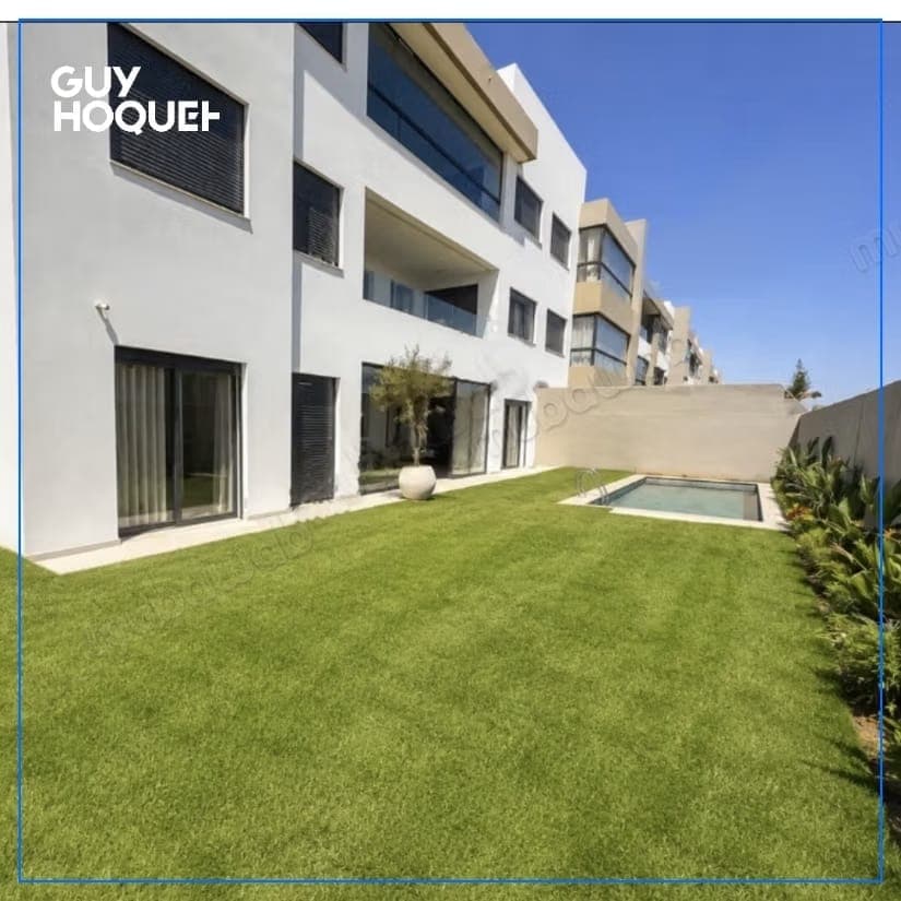 Magnifique rez de jardin meublé avec Piscine