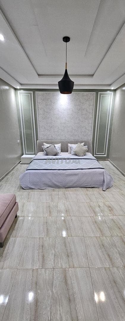 Rent furnished 2-bedroom apartment in Palmier