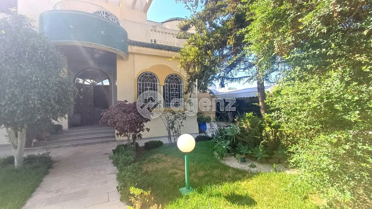 Villa zu verkaufen 976 m², 5 Zimmer Hay Riad Rabat
